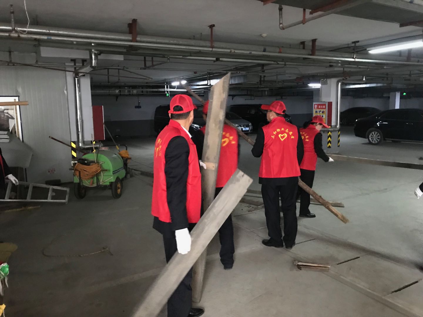 三和實(shí)業(yè)黨支部開展“學(xué)雷鋒 講奉獻(xiàn)”志愿服務(wù)活動(dòng)